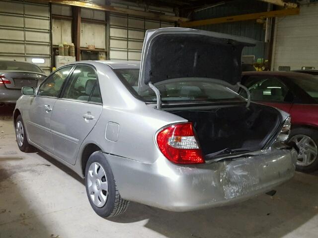 4T1BE32KX4U928922 - 2004 TOYOTA CAMRY LE SILVER photo 3