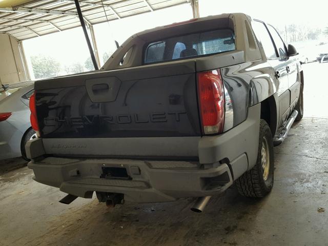 3GNEC13TX2G306346 - 2002 CHEVROLET AVALANCHE BLACK photo 4