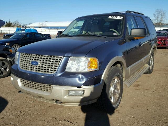 1FMFU185X5LA21637 - 2005 FORD EXPEDITION BLUE photo 2