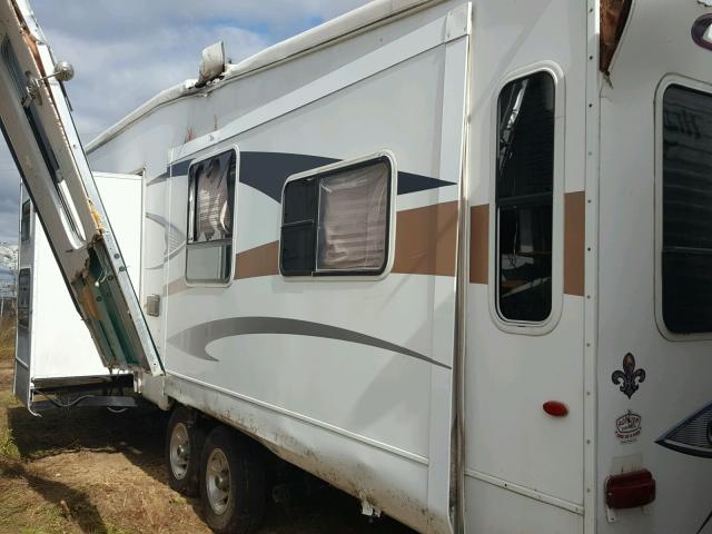 4V0FC3221AE005431 - 2010 CROS ALL MODELS WHITE photo 3