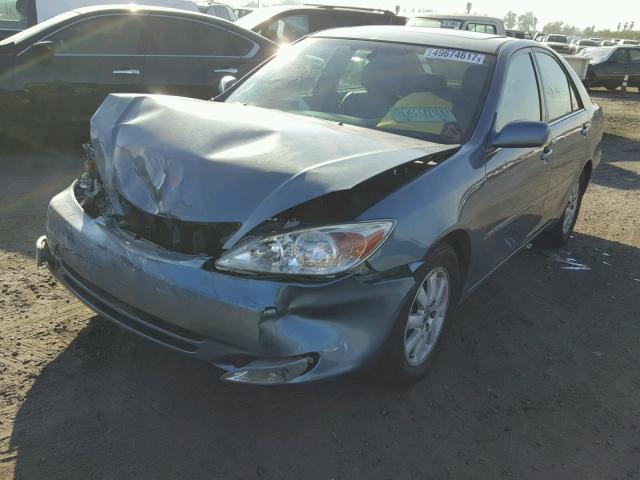 4T1BE30K03U716886 - 2003 TOYOTA CAMRY LE BLUE photo 2