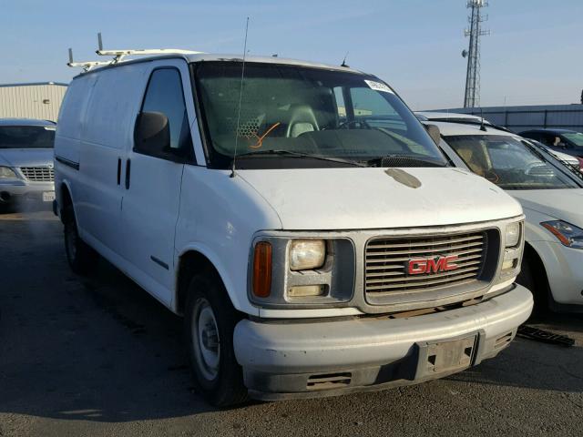 1GTFG25M121176095 - 2002 GMC SAVANA G25 WHITE photo 1