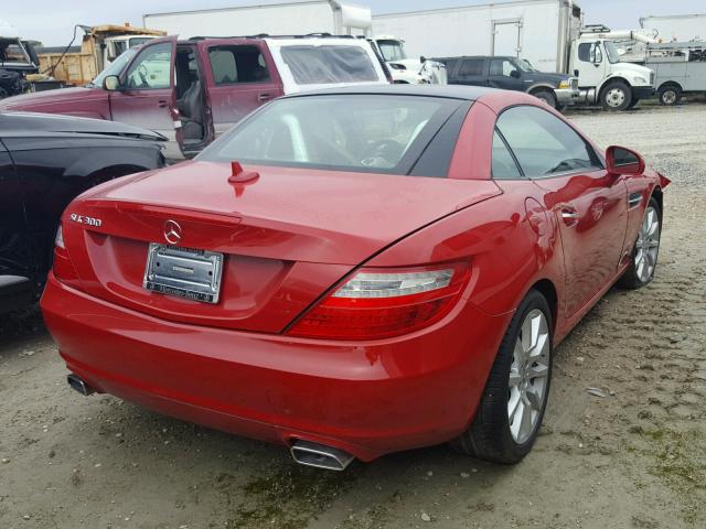 WDDPK3JA4GF115103 - 2016 MERCEDES-BENZ SLK 300 RED photo 4