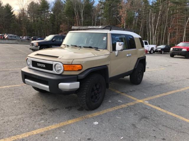 JTEBU4BF6DK159097 - 2013 TOYOTA FJ CRUISER BEIGE photo 2