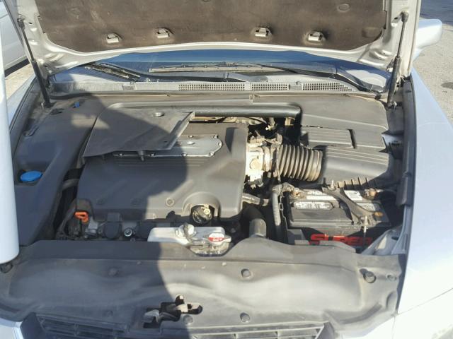 19UUA66246A007788 - 2006 ACURA 3.2TL SILVER photo 7