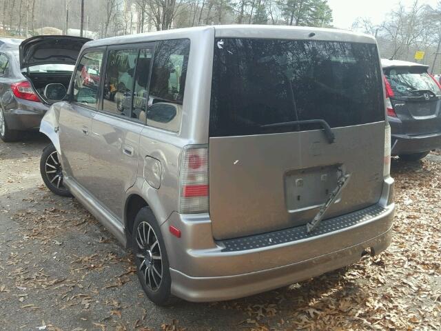 JTLKT324664084963 - 2006 TOYOTA SCION XB GRAY photo 3