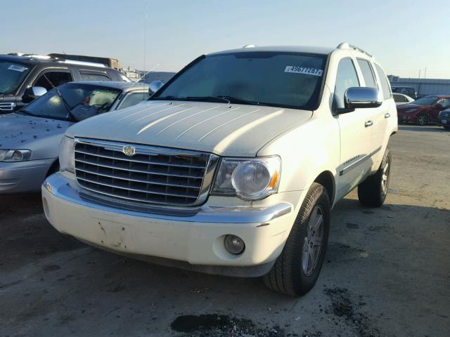 1A8HX58N18F110567 - 2008 CHRYSLER ASPEN LIMI CREAM photo 2