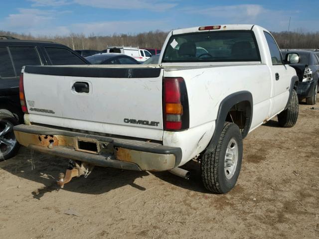 1GCGC24U42Z323318 - 2002 CHEVROLET SILVERADO WHITE photo 4