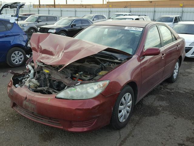 4T1BE32K35U028557 - 2005 TOYOTA CAMRY LE BURGUNDY photo 2