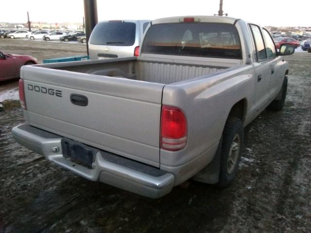 1B7GL2AX0YS672654 - 2000 DODGE DAKOTA QUA SILVER photo 4