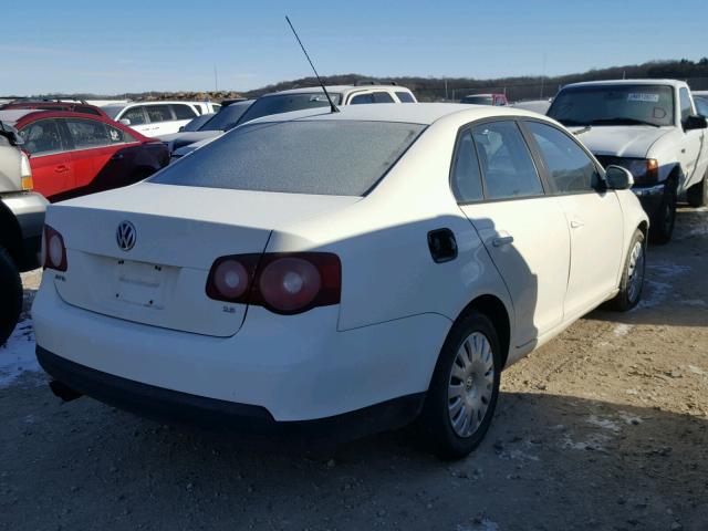 3VWJZ71K68M064519 - 2008 VOLKSWAGEN JETTA S WHITE photo 4