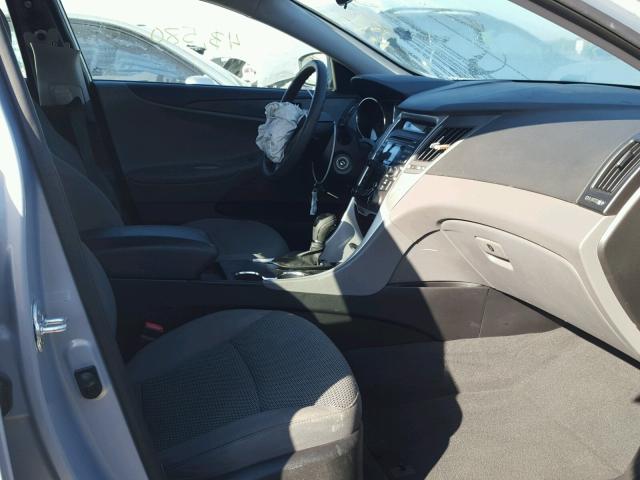 5NPEB4AC9CH482345 - 2012 HYUNDAI SONATA GLS BLUE photo 5