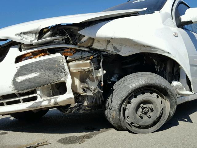 KL1TD56656B670691 - 2006 CHEVROLET AVEO BASE Ақ фото 9