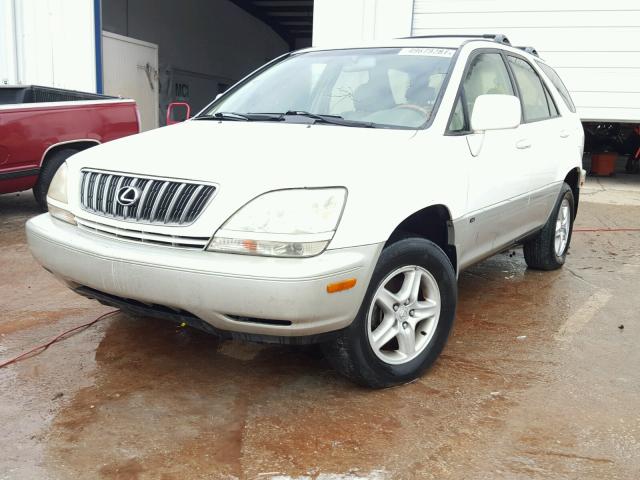 JTJGF10U020133525 - 2002 LEXUS RX 300 WHITE photo 2