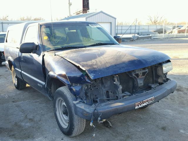 1GCCS14W828225914 - 2002 CHEVROLET S TRUCK S1 BLUE photo 1