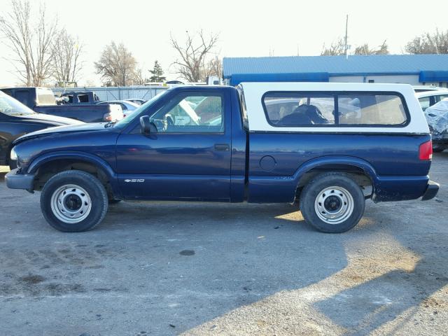 1GCCS14W828225914 - 2002 CHEVROLET S TRUCK S1 BLUE photo 10