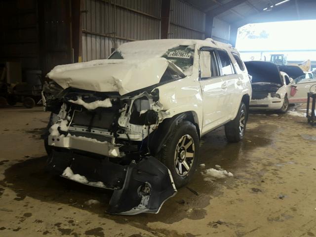 JTEBU5JR2H5478793 - 2017 TOYOTA 4RUNNER SR 白色 照片 2