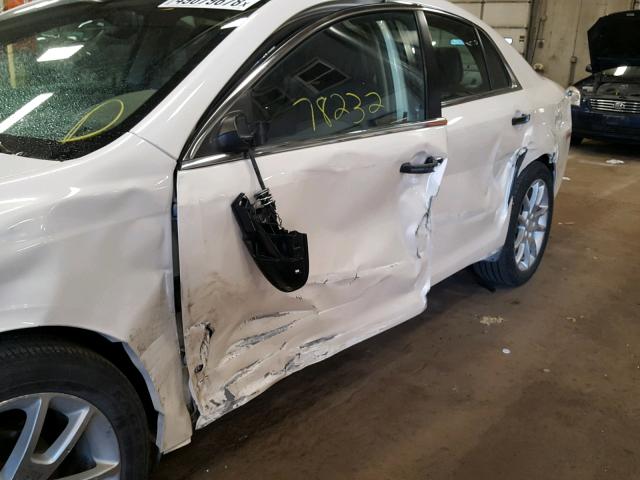1G1ZE5E1XBF266383 - 2011 CHEVROLET MALIBU LTZ 白色 照片 9