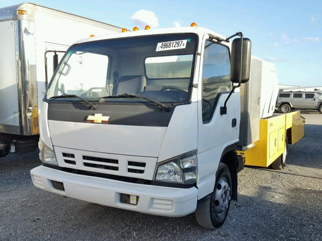 J8BC4B16077009774 - 2007 CHEVROLET 4500 W4504 WHITE photo 2