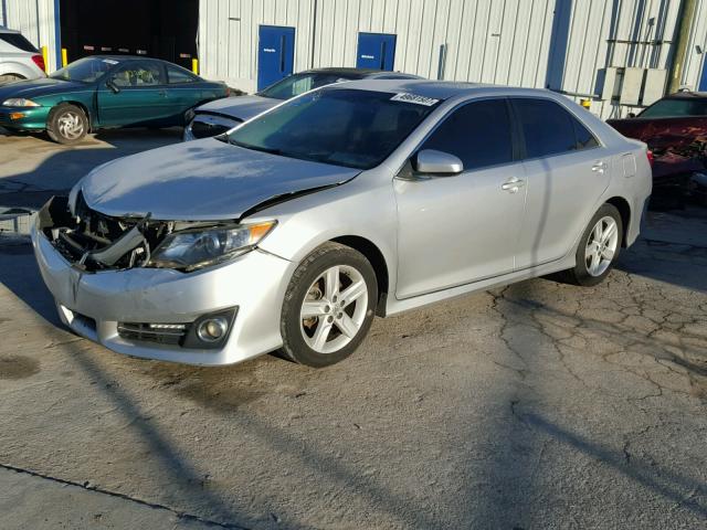 4T1BF1FK0CU153153 - 2012 TOYOTA CAMRY BASE SILVER photo 2