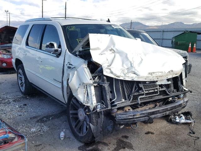 1GYS4CEF3ER137569 - 2014 CADILLAC ESCALADE P WHITE photo 1