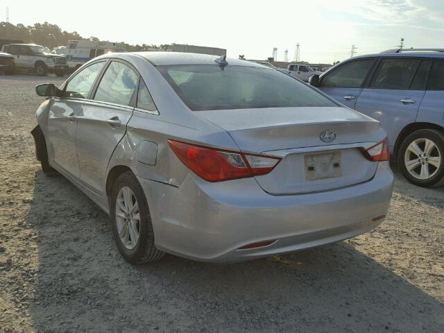 5NPEB4AC9DH535613 - 2013 HYUNDAI SONATA GLS SILVER photo 3