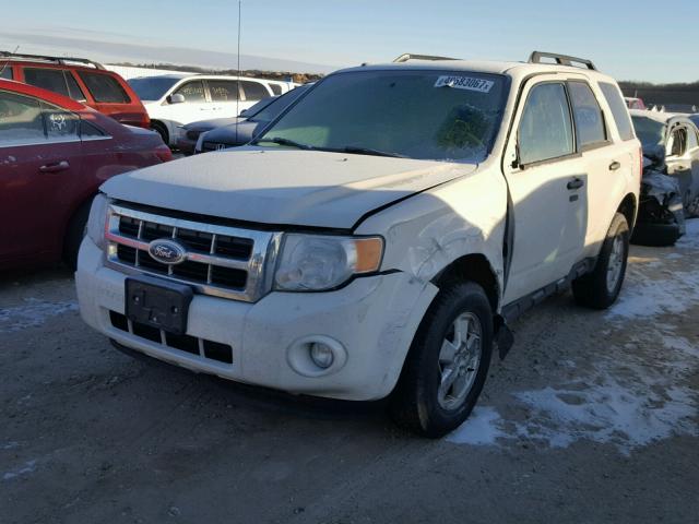 1FMCU9D76CKC70996 - 2012 FORD ESCAPE XLT WHITE photo 2