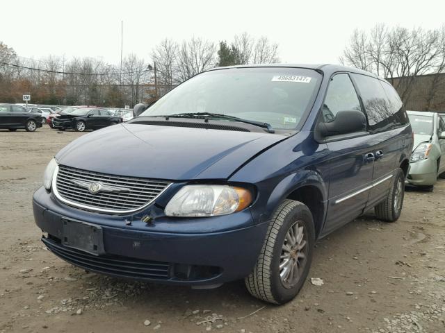 2C8GT64L22R597141 - 2002 CHRYSLER TOWN & COU BLUE photo 2