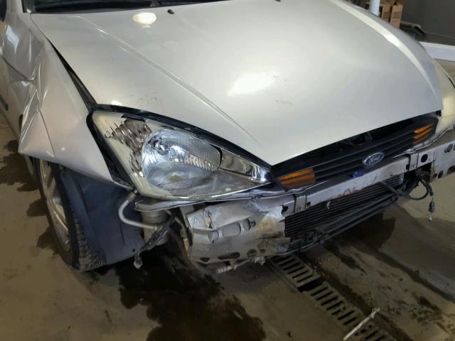 3FAFP31391R147439 - 2001 FORD FOCUS ZX3 SILVER photo 9