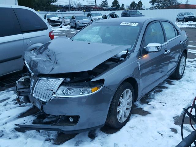 3LNHL2GC1AR628037 - 2010 LINCOLN MKZ GRAY photo 2