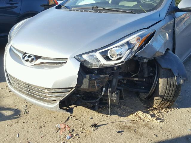 5NPDH4AE5FH640177 - 2015 HYUNDAI ELANTRA SE GRAY photo 9