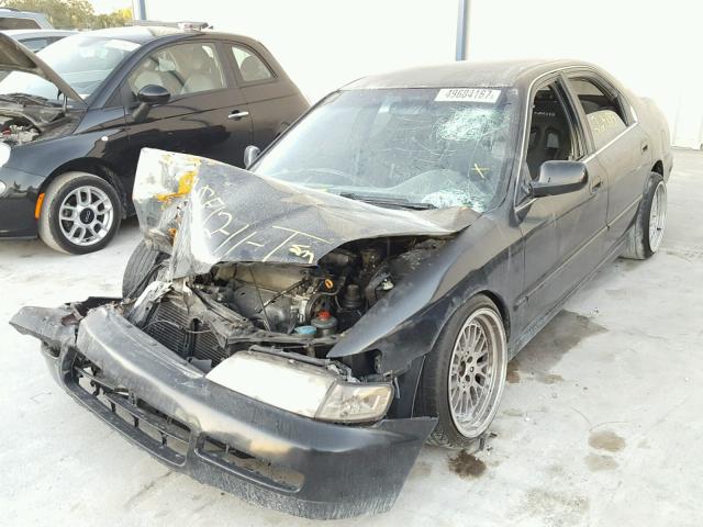 1HGCD5637TA160280 - 1996 HONDA ACCORD LX BLACK photo 2