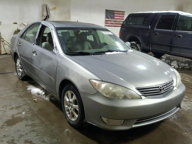 4T1BF30KX5U597146 - 2005 TOYOTA CAMRY LE ვერცხლისფერი ფოტო 1