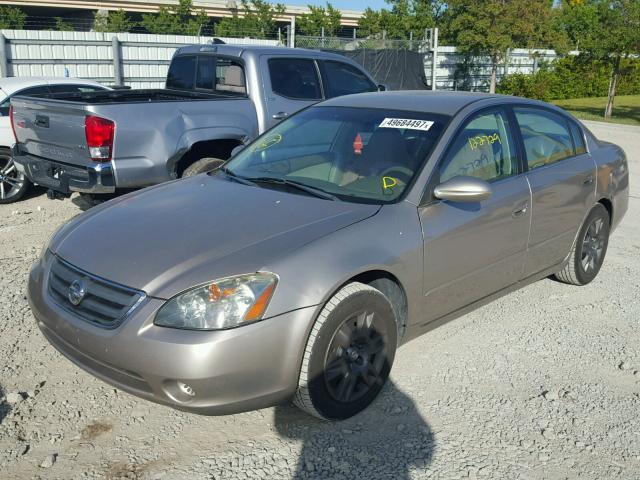 1N4AL11D95C111631 - 2005 NISSAN ALTIMA S GOLD photo 2