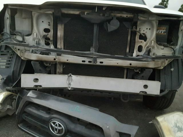 5TENX22NX6Z160479 - 2006 TOYOTA TACOMA WHITE photo 9