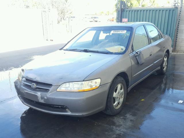 1HGCG6675WA179172 - 1998 HONDA ACCORD EX BEIGE photo 2