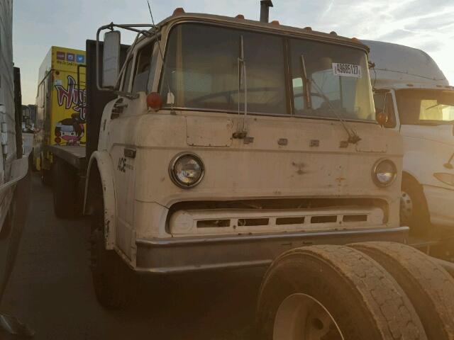 D80QVAK1596 - 1978 FORD 8000 WHITE photo 1