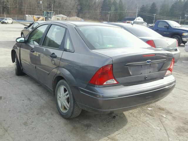 1FAFP343X2W231358 - 2002 FORD FOCUS SE GRAY photo 3