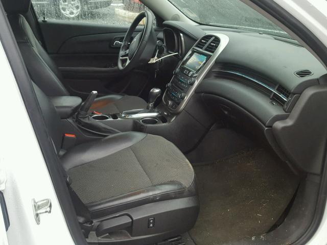 1G11C5SL4FF137828 - 2015 CHEVROLET MALIBU 1LT თეთრი ფოტო 5