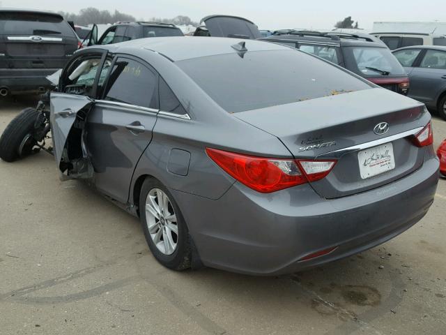 5NPEB4AC3DH793416 - 2013 HYUNDAI SONATA GLS GRAY photo 3