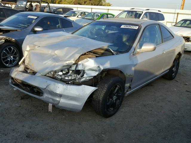 1HGCG2258YA030285 - 2000 HONDA ACCORD EX SILVER photo 2