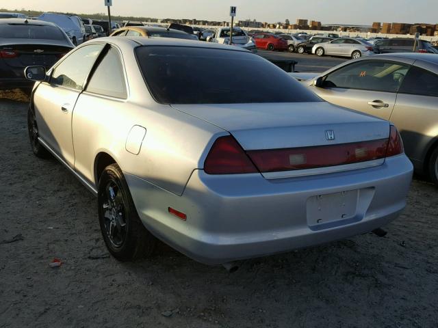 1HGCG2258YA030285 - 2000 HONDA ACCORD EX SILVER photo 3