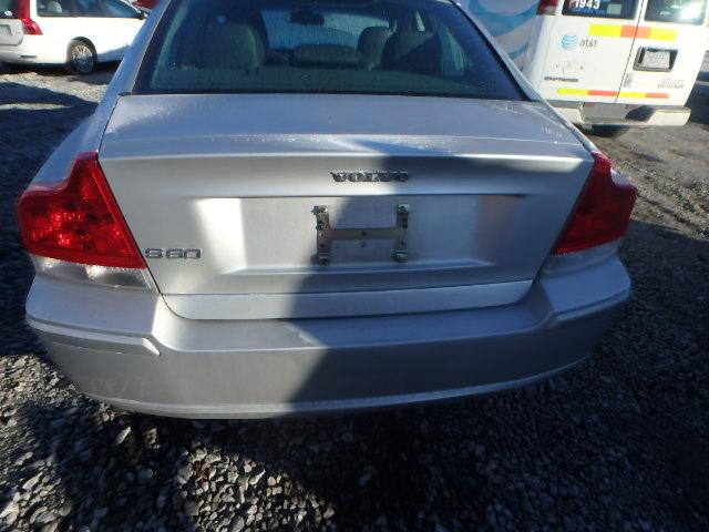 YV1RS612252426332 - 2005 VOLVO S60 SILVER photo 10