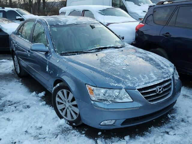 5NPEU4AF2AH592008 - 2010 HYUNDAI SONATA SE BLUE photo 1