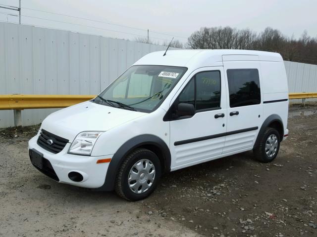 NM0LS6BN6AT004697 - 2010 FORD TRANSIT CO WHITE photo 2