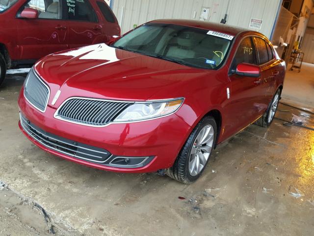 1LNHL9DK1DG602005 - 2013 LINCOLN MKS RED photo 2