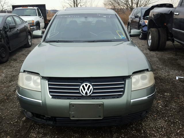 WVWTH63B93P335842 - 2003 VOLKSWAGEN PASSAT GLX GREEN photo 9