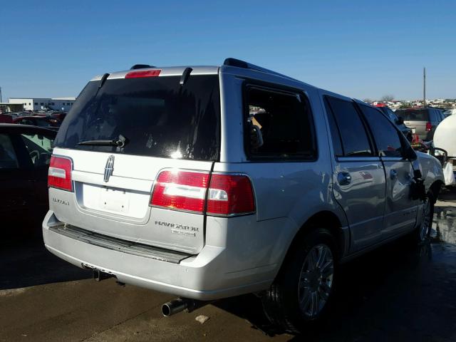 5LMJJ2H52CEL01771 - 2012 LINCOLN NAVIGATOR ვერცხლისფერი ფოტო 4