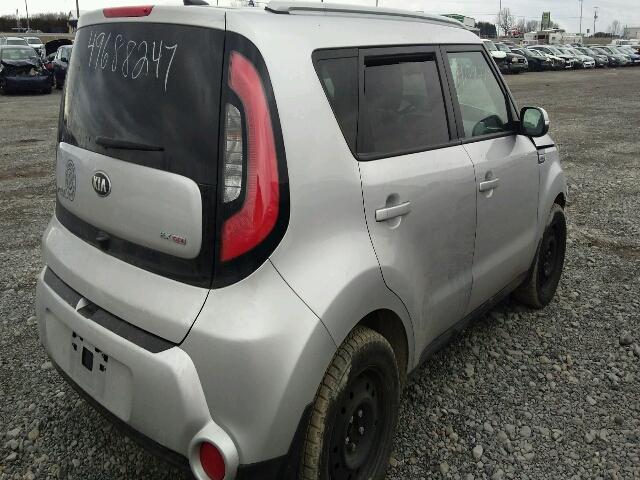 KNDJP3A51E7734902 - 2014 KIA SOUL + SILVER photo 4