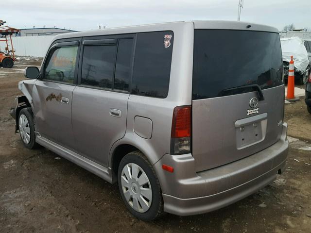 JTLKT324964105806 - 2006 TOYOTA SCION XB GRAY photo 3